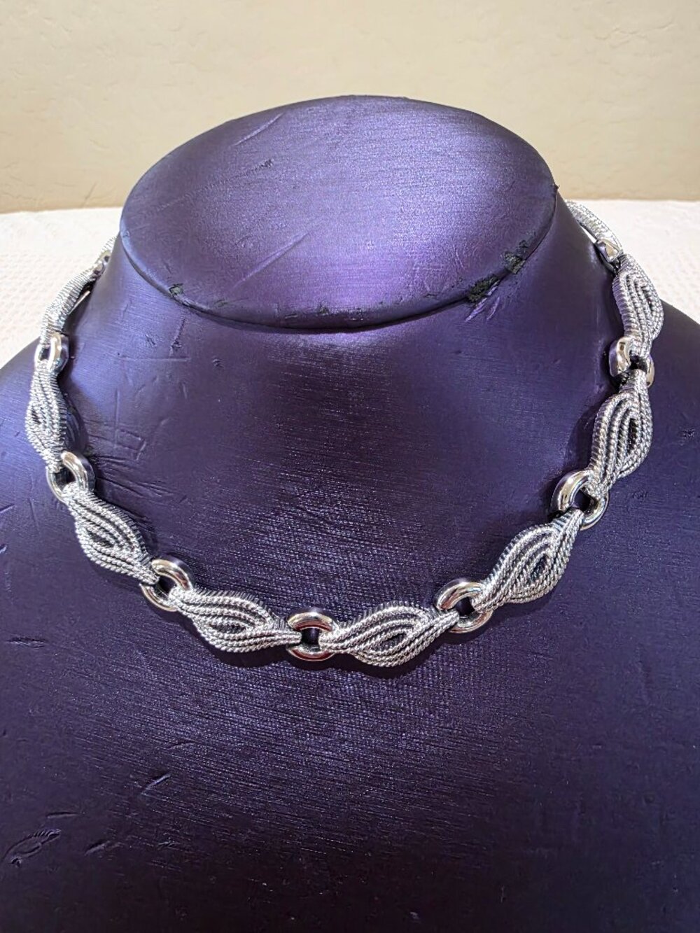 Vintage Signed Trifari (c) Silver-tone Swirled Link Choker Necklace 1950-60's